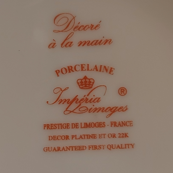 Imperia Limoges Porcelain Trinket Box with 22k Gold Platinum Embellishments - Picture 6 of 6